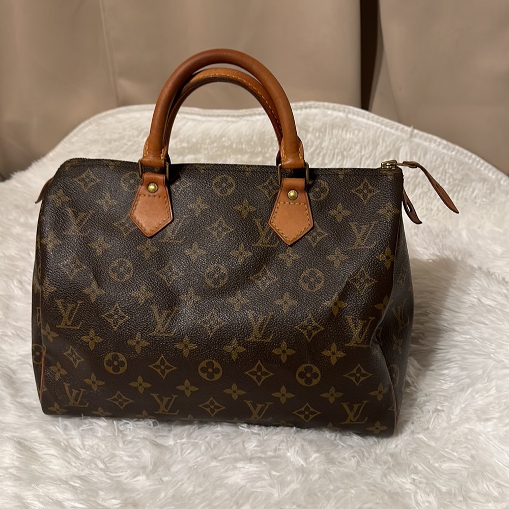 Authentic Louis Vuitton Speedy 30 - Picture 3 of 12